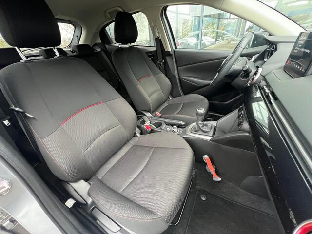 Mazda 2 1.5 Skyactiv-G Sportive CAMERA | APPLE CARPLAY/ANDOID AUTO | 16"LM VELGEN | STOELVERWARMING | NED.AUTO | 1e EIGENAAR | DEALER ONDERHOUDEN | GARANTIE 02-2029