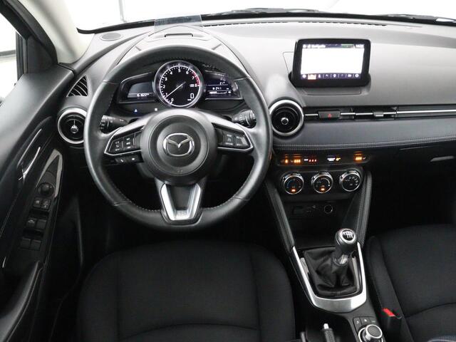 Mazda 2 1.5 Skyact-G Luxury | Stoel & stuurverwarming | Head-Up | Camera | Carplay | Keyless | Full LED | Dodehoek detectie | Climate control | Cruise control | Getint glas | Parkeerhulp