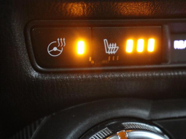 Mazda 2 1.5 Skyact-G Luxury | Stoel & stuurverwarming | Head-Up | Camera | Carplay | Keyless | Full LED | Dodehoek detectie | Climate control | Cruise control | Getint glas | Parkeerhulp