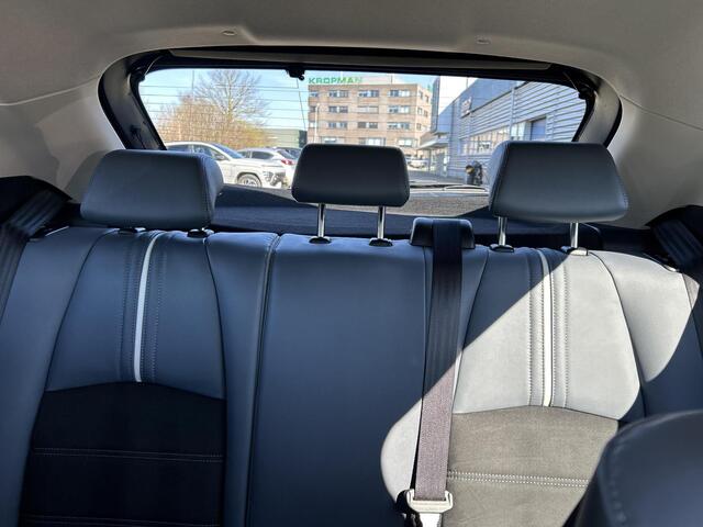 Mazda 2 1.5 Skyactiv-G Signature | Apple carplay| Head up display| Climate control| Rondom zicht camera| Parkeersensoren voor en achter|