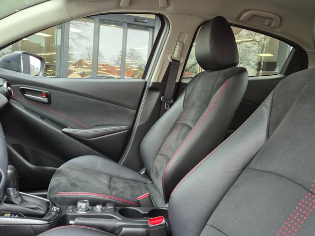 Mazda 2 SKYACTIV-G 1.5 90 6AT HOMURA AKA / Carplay