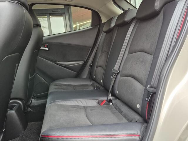 Mazda 2 SKYACTIV-G 1.5 90 6AT HOMURA AKA / Carplay