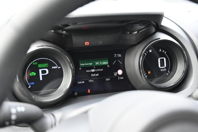 Mazda 2 Hybrid 116 automaat Select *Panoramadak* *Dealeronderhouden* *All-in prijs*