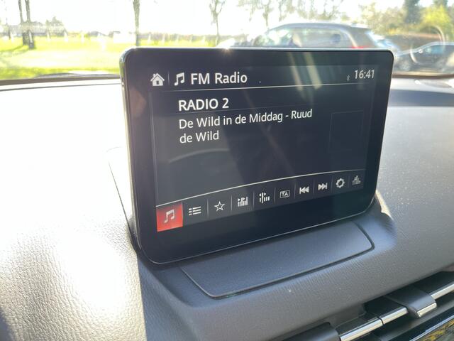 Mazda 2 1.5 Skyactiv-G Luxury | AUTOMAAT | AIRCO | CARPLAY | CRUISE | LANE ASSIST | NAVI | PDC ACHTER | STOELVERW.