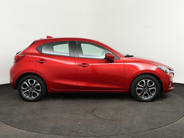 Mazda 2 1.5 Dynamic NAVI LMV PDC TREKHAAK