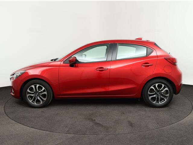 Mazda 2 1.5 Dynamic NAVI LMV PDC TREKHAAK