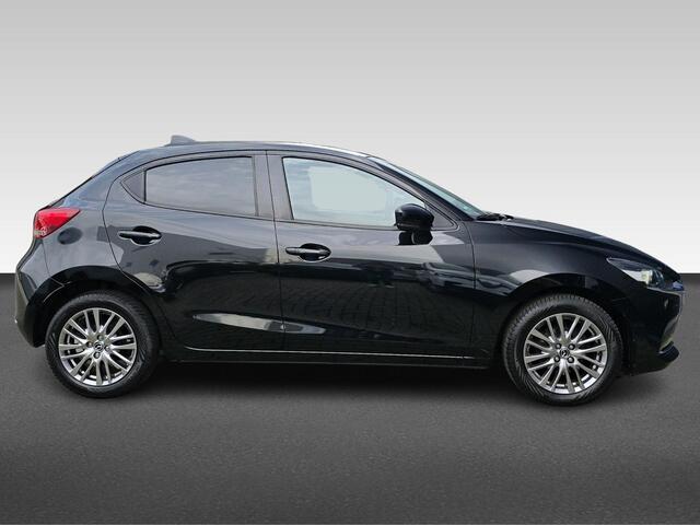 Mazda 2 1.5 Skyactiv-G Luxury | Stoel/Stuurverwarming | Headup display | Achteruitrijcamera | Cruisecontrol | Carplay/Androidauto |