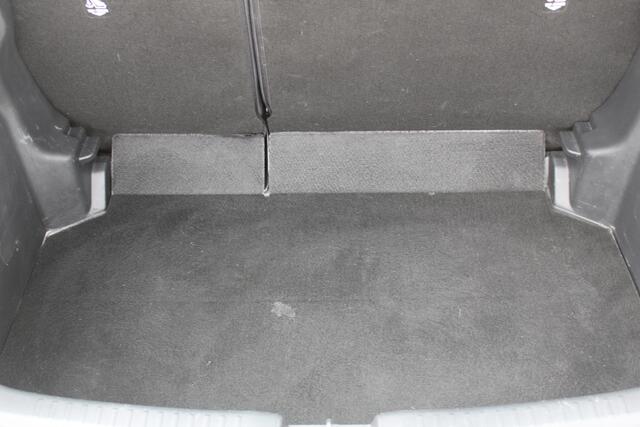 Mazda 2 Hybrid 1.5 Centre-line Stuurverwarming, achteruitrijcamera, stoelverwarming.
