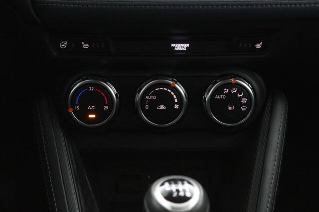 Mazda 2 1.5 Skyactiv-G Signature | Navigatie | Keyless entry | Parkeersensoren