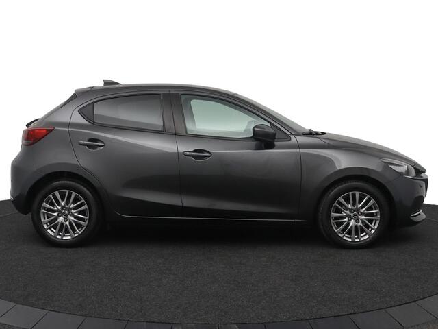 Mazda 2 1.5 Skyactiv-G Signature | Navigatie | Keyless entry | Parkeersensoren