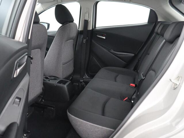 Mazda 2 1.5 SkyActiv-G 90 Centre-Line | Airco | Carplay | Cruise control | Automaat | Navigatie | Bluetooth