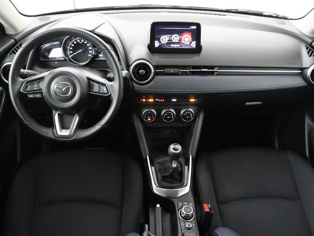 Mazda 2 1.5 Skyactiv-G Luxury | Stoel en stuurverwarming | Cruise control | Parkeersensoren | DAB | LM| Stoel en stuurverwarming | Cruise control | Parkeersensoren | DAB | LM