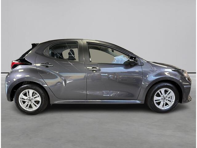 Mazda 2 Hybrid 1.5 Centre-line
