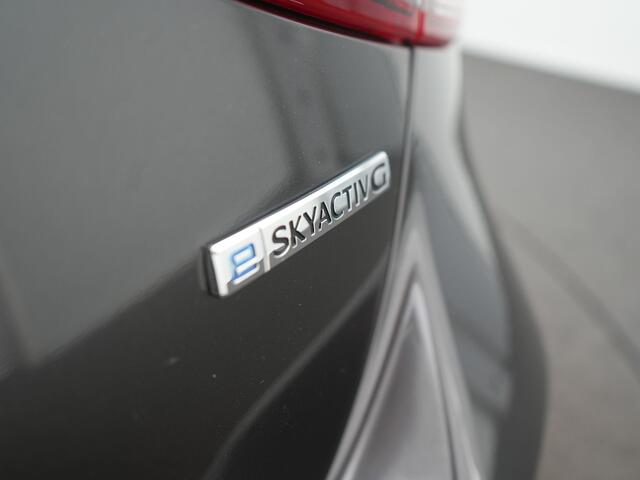 Mazda 2 1.5 e-SkyActiv-G 90 Homura Aka - RIJKLAARPRIJS - Zeldzame uitvoering! - Achteruitrijcamera - Stoel- en Stuurverwarming
