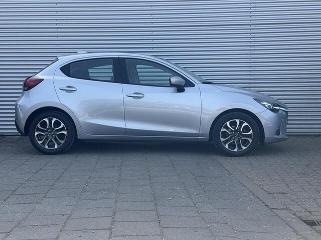 Mazda 2 1.5 Skyactiv-G Dynamic+ | Trekhaak | Navigatie | Parkeersensoren |