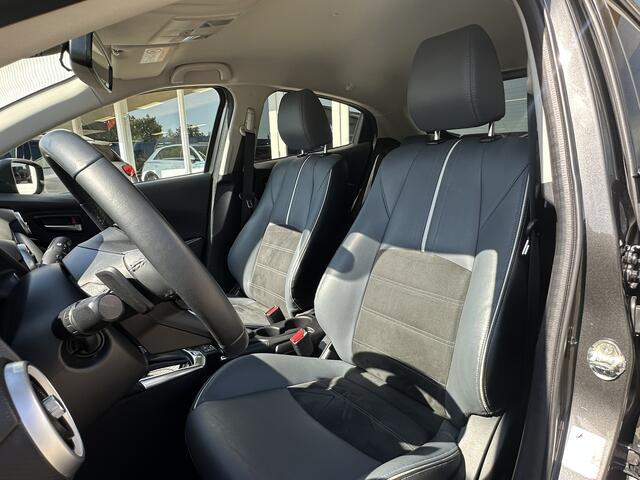 Mazda 2 1.5 Skyactiv-G Luxury | Leer | Apple/Android | Stoel- en stuurverwarming | PDC | Cruise | ECC | Navi