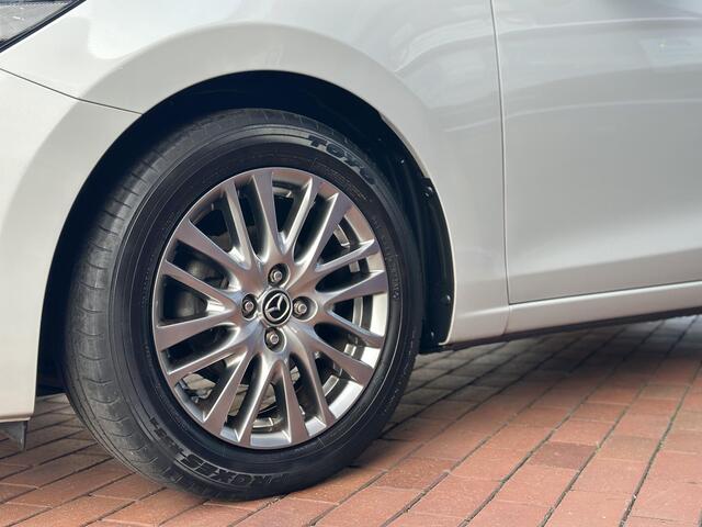 Mazda 2 1.5 Skyactiv-G Luxury | Camera en Sensoren | Stoel en Stuurverwarming |