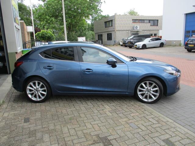 Mazda 3 2.0 SkyActiv-G 120GT-M Stuur/ Stoel verw. Head-up
