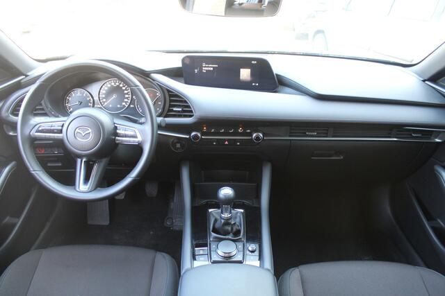 Mazda 3 2.0 e-SkyActiv-G M Hybrid 122 Airco, PDC achter, navigatie, AppleCarPlay/AndroidAuto, head-up display,