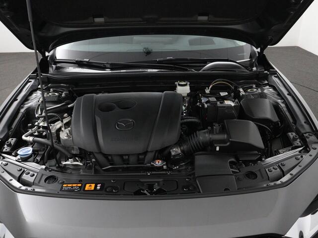 Mazda 3 2.0 e-SkyActiv-G M Hybrid 150 Exclusive-line