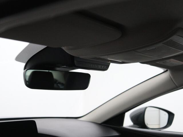 Mazda 3 2.0 e-SkyActiv-G M Hybrid 150 Exclusive-line