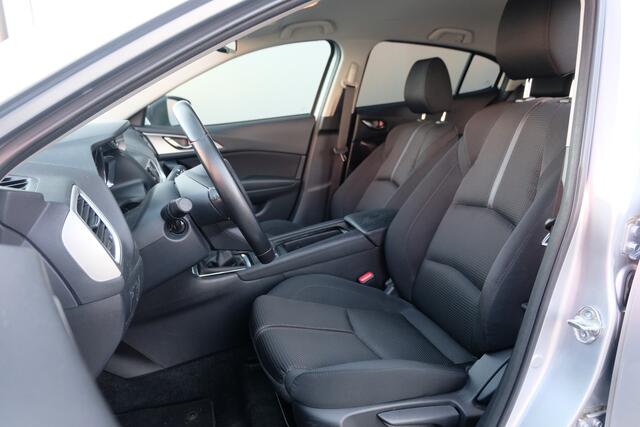 Mazda 3 BWJ 2019 2.0 SkyActiv-G 120 PK SkyLease+ XENON / NAVI / CLIMA / CRUISE / CAMERA / LMV / PDC / HEADUP DISPLAY