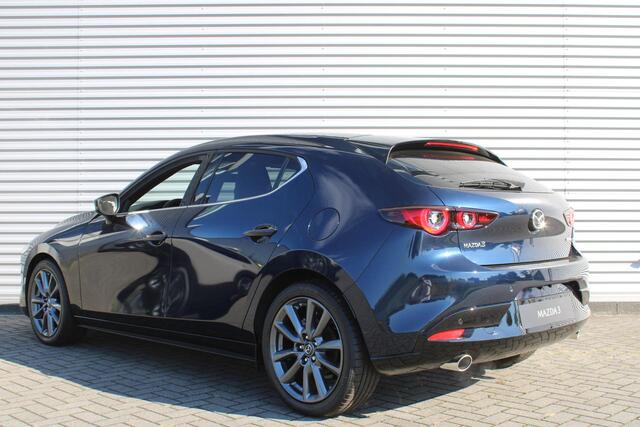 Mazda 3 2.0 e-SkyActiv-G 122PK 6MT Exclusive-line | Black Comfort Pack | Driver Assistance & Sound Pack | Design Pack | Hoge Korting | Uit voorraad leverbaar | Private Lease vanaf ¤469,- per maand |