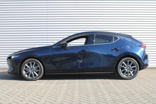 Mazda 3 2.0 e-SkyActiv-G 122PK 6MT Exclusive-line | Black Comfort Pack | Driver Assistance & Sound Pack | Design Pack | Hoge Korting | Uit voorraad leverbaar | Private Lease vanaf ¤469,- per maand |