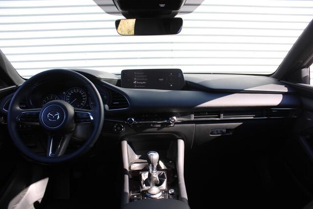 Mazda 3 2.0 e-SkyActiv-G 122PK 6MT Exclusive-line | Black Comfort Pack | Driver Assistance & Sound Pack | Design Pack | Hoge Korting | Uit voorraad leverbaar | Private Lease vanaf ¤469,- per maand |