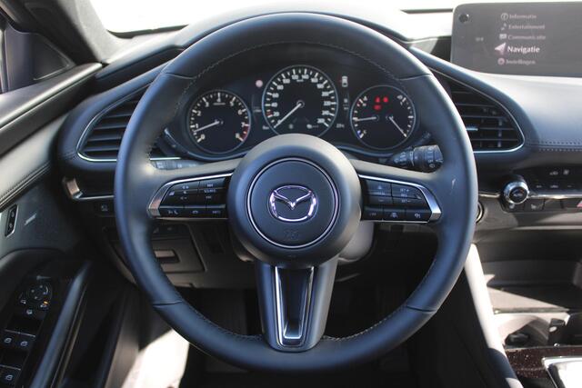 Mazda 3 2.0 e-SkyActiv-G 122PK 6MT Exclusive-line | Black Comfort Pack | Driver Assistance & Sound Pack | Design Pack | Hoge Korting | Uit voorraad leverbaar | Private Lease vanaf ¤469,- per maand |