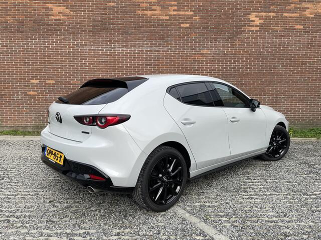 Mazda 3 2.5 e-SkyActiv-G 140 M Hybrid 140 Homura