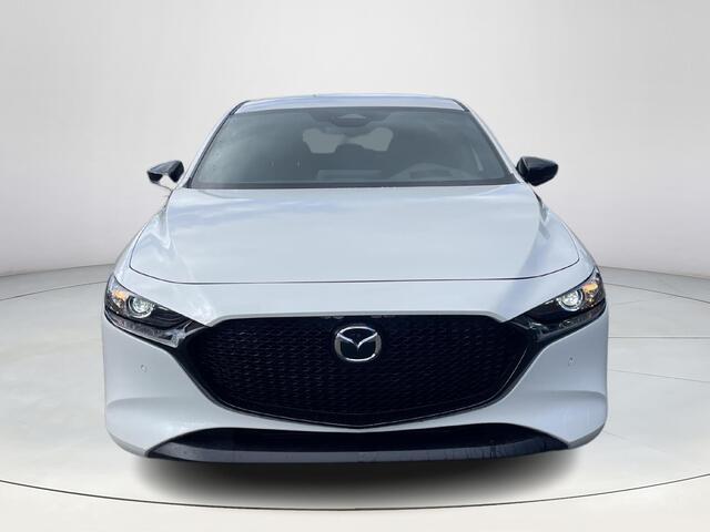 Mazda 3 ¤479,- | 2.5 e-SkyActiv-G M Hybrid 140 Homura | Div kleuren beschikbaar |