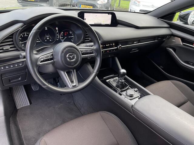 Mazda 3 2.0 e-SkyActiv-G M Hybrid 122 Comfort | Head-Up Display | BOSE Audio | 360° Camera | Stuur- + Stoelverwarming | 18'' Velgen | Rijklaarprijs!