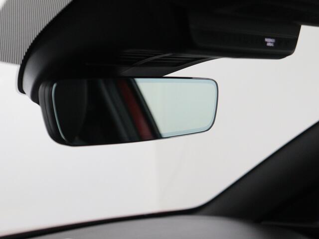 Mazda 3 2.5 e-SkyActiv-G M Hybrid 140 Takumi | Incl. ¤ 3.500,- Instapvoordeel | Direct uit voorraad leverbaar in verschillende kleuren en uitvoeringen
