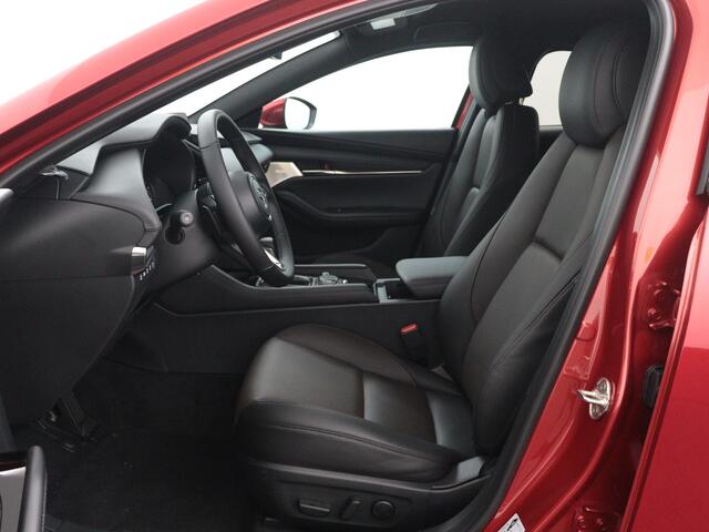 Mazda 3 2.5 e-SkyActiv-G M Hybrid 140 Takumi | Incl. ¤ 3.500,- Instapvoordeel | Direct uit voorraad leverbaar in verschillende kleuren en uitvoeringen