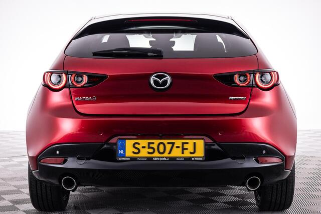 Mazda 3 2.0 e-SkyActiv-X M Hybrid 186 Luxury LEDER | Bose AUDIO | HEAD-UP DISPLAY | CAMERA | Bijna ALS NIEUW | PRACHTIGE AUTO!