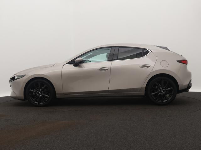 Mazda 3 2.0 e-SkyActiv-X M Hybrid 186 Centre-line | Parkeersensoren | LM velgen | Stoel en stuurwiel verwarmd |