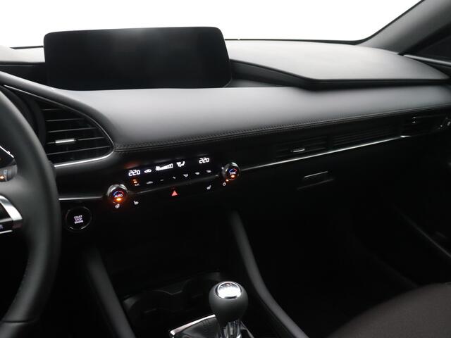 Mazda 3 2.0 e-SkyActiv-X M Hybrid 186 Centre-line | Parkeersensoren | LM velgen | Stoel en stuurwiel verwarmd |
