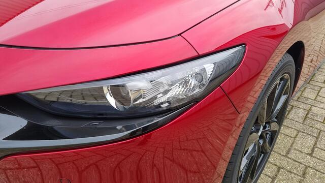 Mazda 3 2.0 e-SkyActiv-X M Hybrid 186 Homura | Navigatie en draadloze Applecarplay/Android auto | Stoelverwarming | Cruise control | Climate control | Lichtmetalen velgen |
