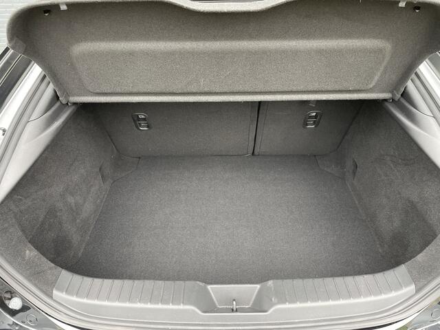 Mazda 3 2.0 e-SkyActiv-G 150 Homura | APPLE-CARPLAY | CLIMA | 18 INCH
