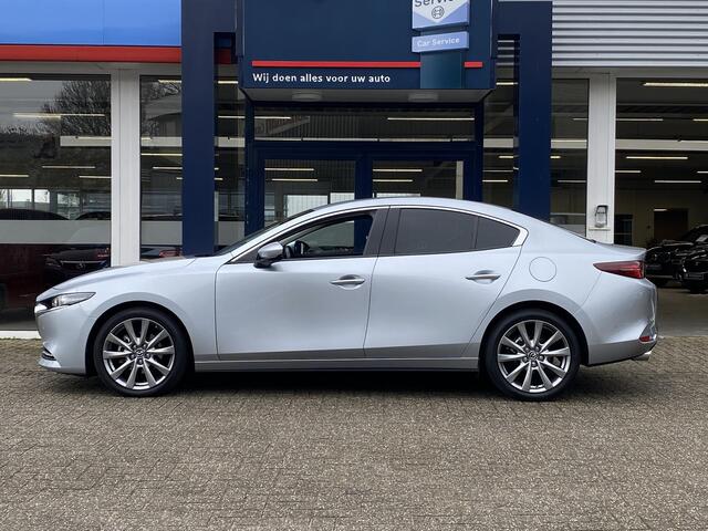 Mazda 3 2.0 e-SkyActiv-X M Hybrid 180 Luxury / NL-Auto / 1e Eigenaar! / Dealer onderhouden / 180 PK / Automaat / Vol-Leder / Apple-Carplay & Android-Auto / Adaptieve Cruise-Control / Stoelverwarming / Stuurverwarming / Heads-Up-Display / Keyless / Bose Audio / El