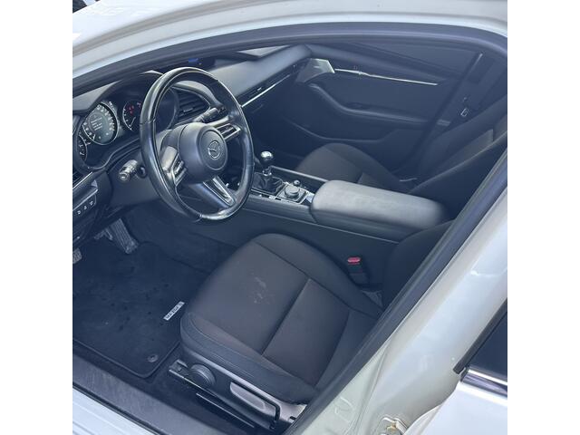 Mazda 3 2.0 e-SkyActiv-X M Hybrid 180 Comfort met Bose ** HUD ** 1e eigenaar