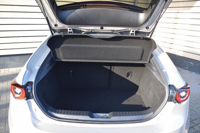Mazda 3 2.5 e-SkyActiv-G M Hybrid 140 Homura