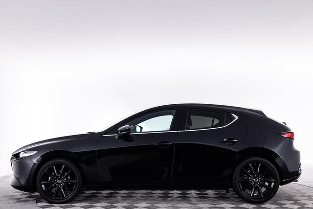 Mazda 3 2.0 e-SkyActiv-G M Hybrid 150 Homura | AUTOMAAT | APPLE CARPLAY | 18 INCH | DODEHOEK DETECTIE | ACHTERUITRIJCAMERA | HEAD UP | NED AUTO | * 6 JAAR FABRIEKSGARANTIE |