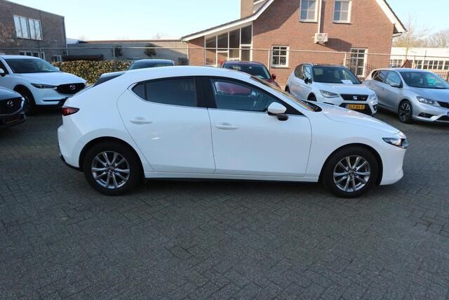 Mazda 3 2.0 e-SkyActiv-G M Hybrid 122 Navigatie