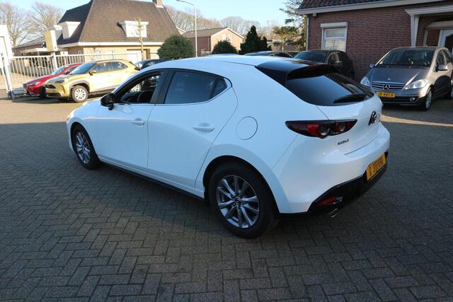 Mazda 3 2.0 e-SkyActiv-G M Hybrid 122 Navigatie