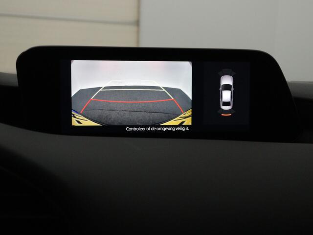 Mazda 3 2.0 e-SkyActiv-X M Hybrid 180 Comfort | BOSE Audio | Navigatie | Camera | Leder | LM velgen | Stuur-/Stoelverwarming | Dodehoek Ass. | Head-up Display | Stoelgeheugen |