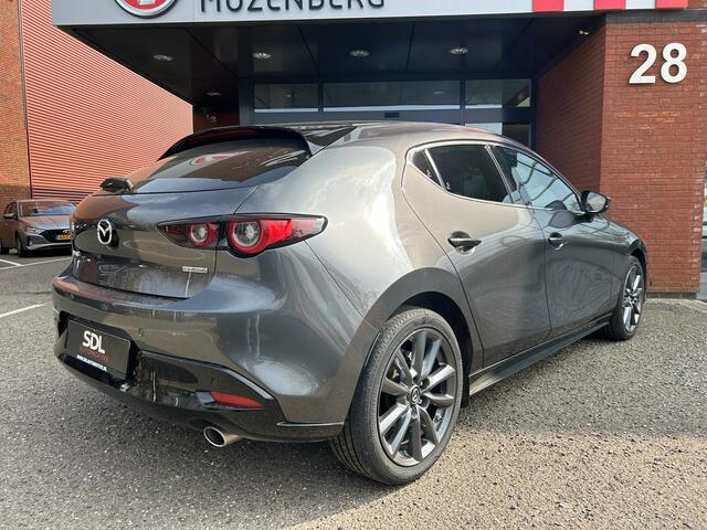Mazda 3 2.0 e-SkyActiv-G M Hybrid 122 Luxury // FULL LED // NAVI + CARPLAY // ADAPTIV CRUISE // PDC // 360 CAMERA // BOSE AUDIO
