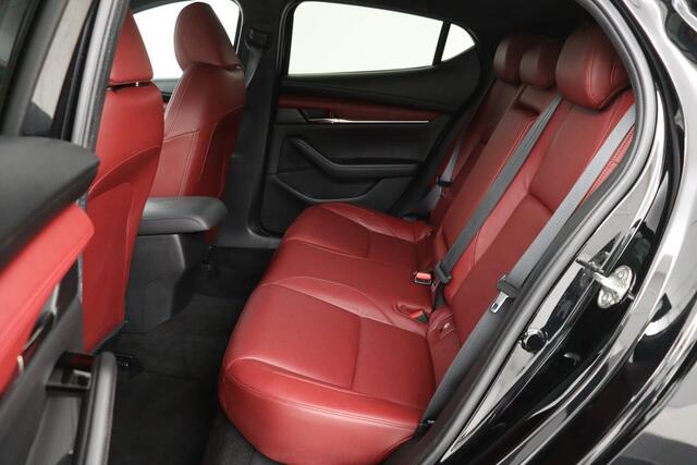 Mazda 3 2.0 SkyActiv-X Luxury | Head-Up | Leder | Stoel & stuurverwarming | BOSE Sound | Carplay | Adaptive cruise | Camera | Memory | Navigatie | Full LED | Keyless