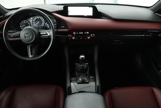 Mazda 3 2.0 SkyActiv-X Luxury | Head-Up | Leder | Stoel & stuurverwarming | BOSE Sound | Carplay | Adaptive cruise | Camera | Memory | Navigatie | Full LED | Keyless